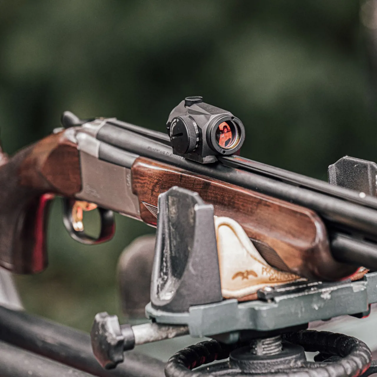 Aimpoint - Shotgun shooting with an Aimpoint® red dot sight | Aimpoint