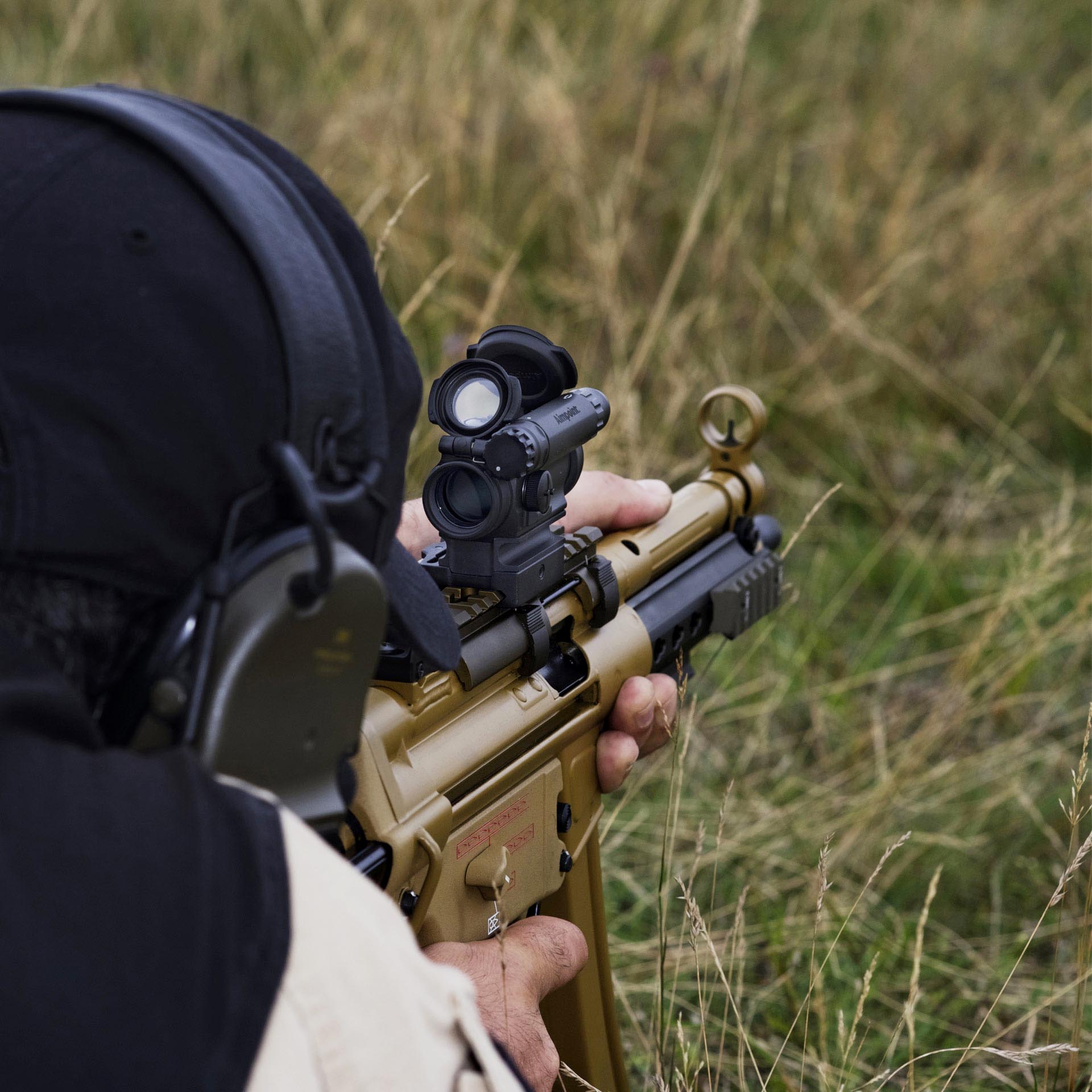 Comp™ M5 2 MOA - Red dot reflex sight with 33 mm spacer, LRP mount
