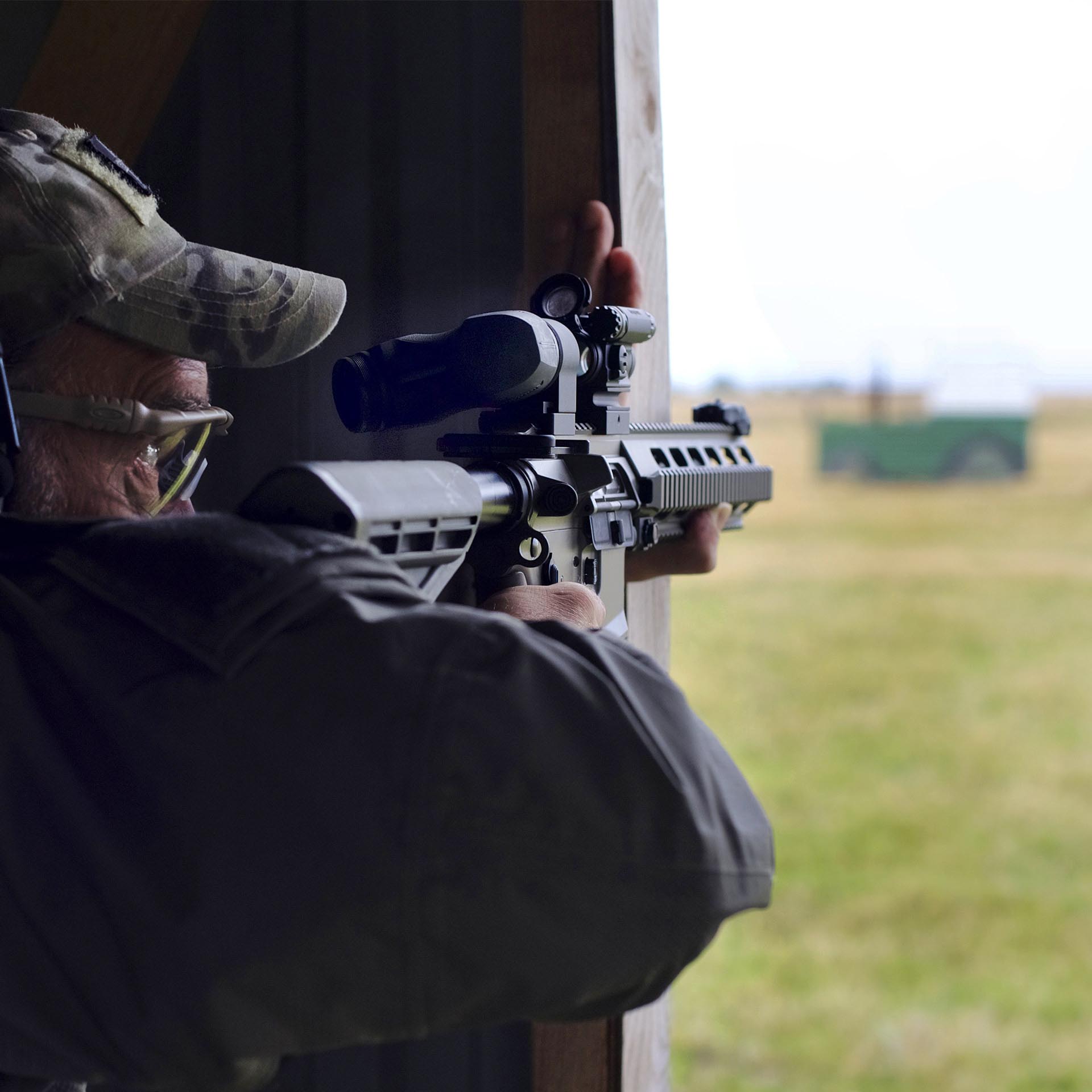 Comp™ M5 2 MOA - Red dot reflex sight with 33 mm spacer, LRP mount