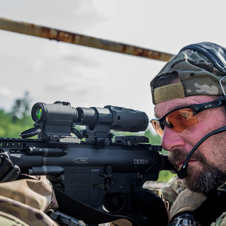 Micro™ T-2 2 MOA - Red dot reflex sight with 39 mm spacer